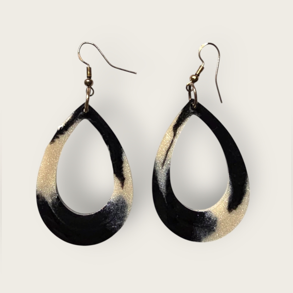 Elegant Black and Cream Teardrop Earrings